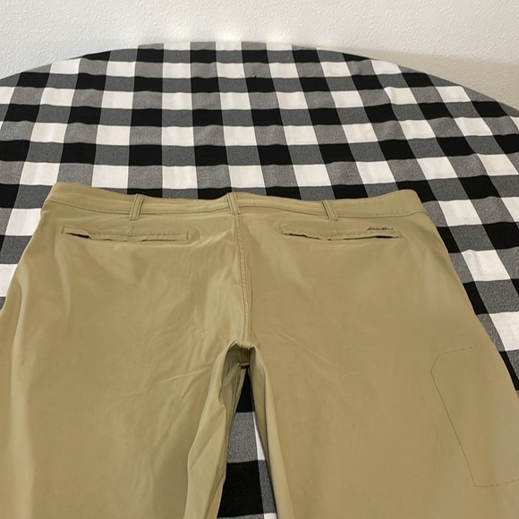 Eddie Bauer Travex Pants Men's Size 40 x 32 Stretch Zipper Pockets Khaki Tan - Picture 10 of 15